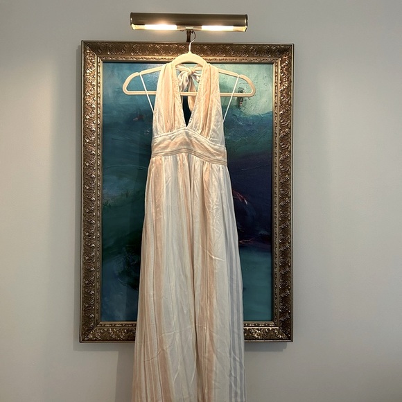 NWT HALTER DRESS BOHEMIAN SIZE SMALL BOUTIQUE BRAND AND FREE BOHO EARRINGS!!! - Picture 11 of 12